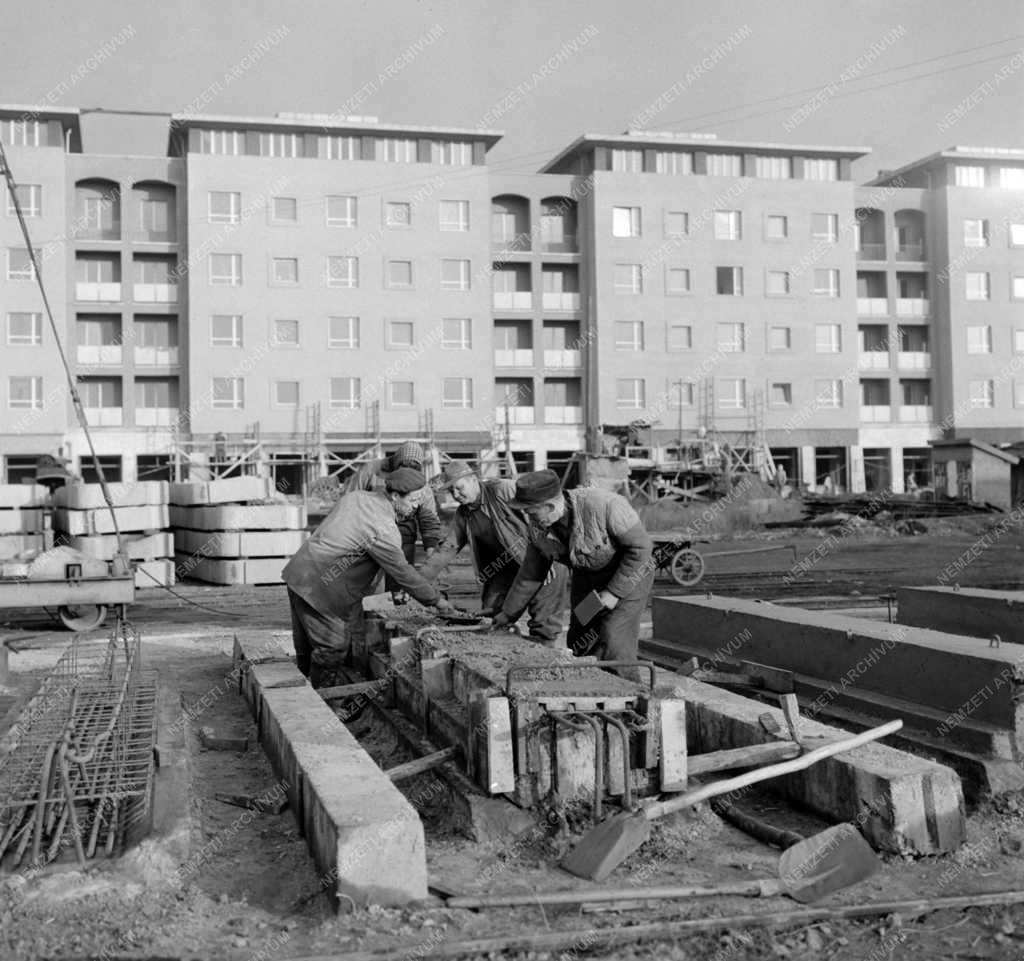 Építőipar - Kerepesi úti lakásépítés