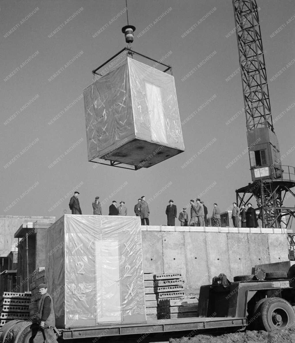 Ipar – Építőipar – József Attila lakótelep építése