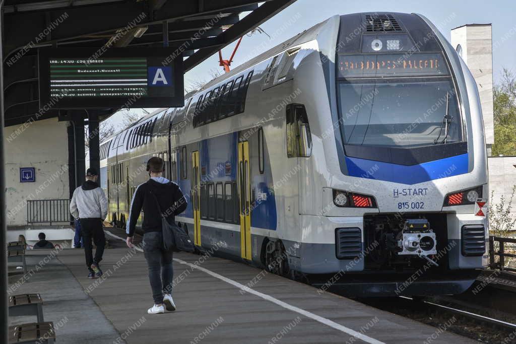 Közlekedés - MÁV - Stadler KISS emeletes motorvonat