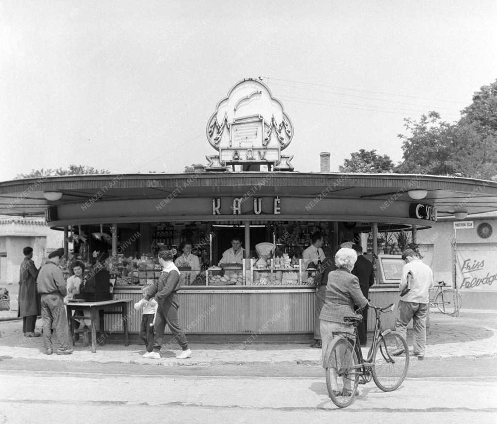 Vállalat - Üdülőellátó Vállalat