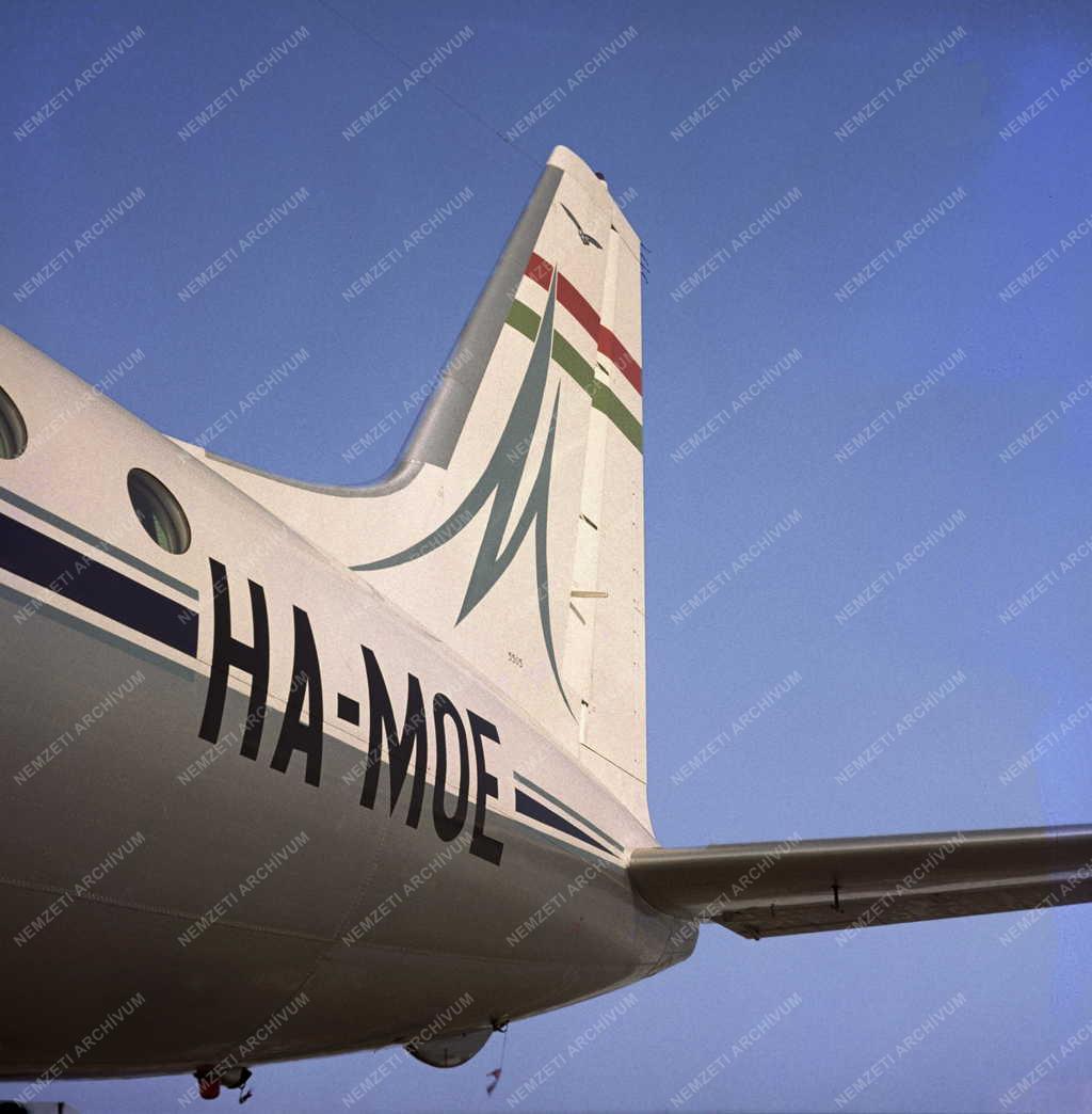 Közlekedés - MALÉV Il-18-as repülőgép