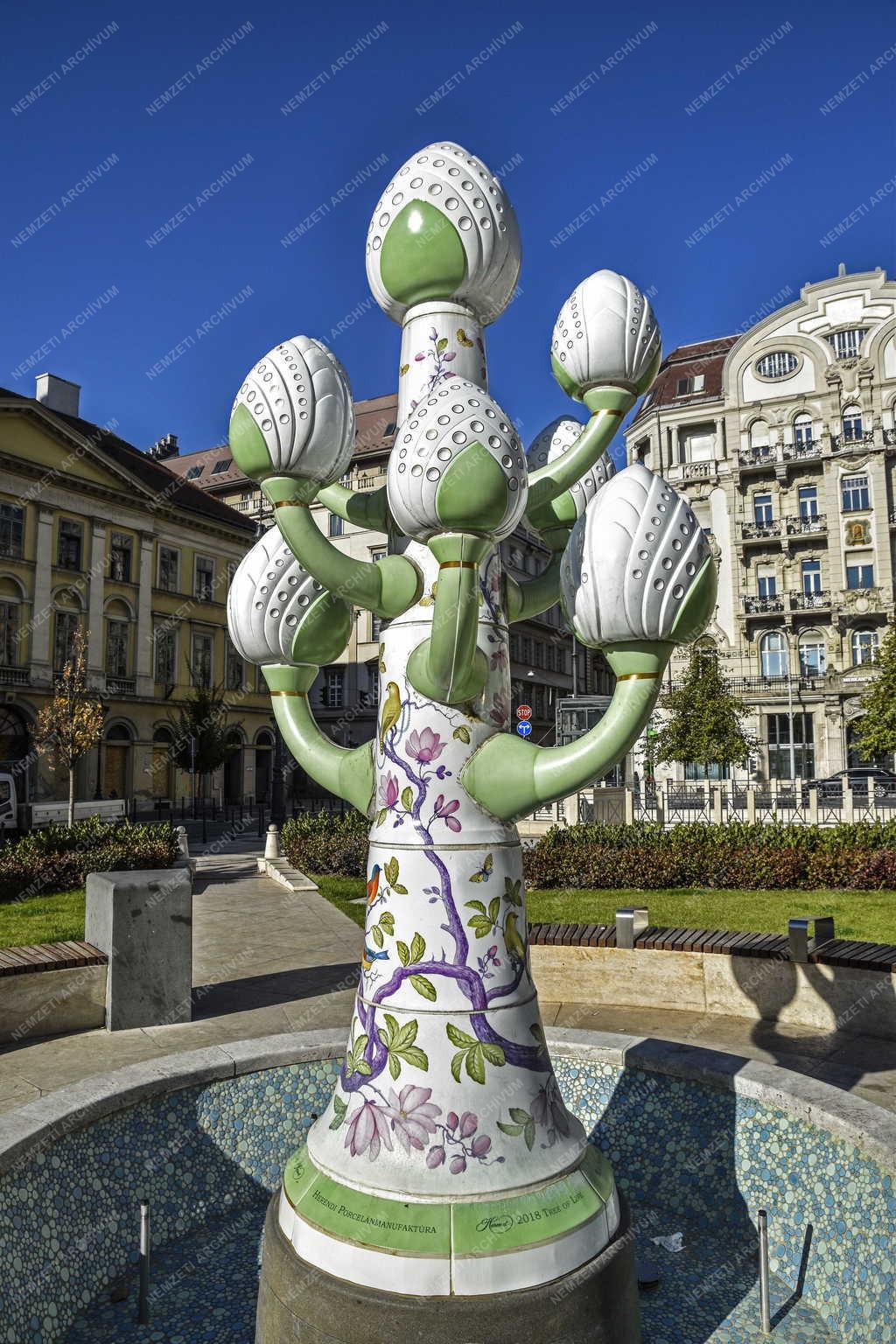 Városkép - Budapest - Élet fája elnevezésű díszkút