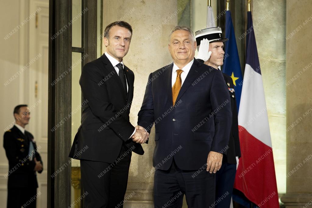 Orbán Viktor Emmanuel Macron francia elnökkel tárgyalt Párizsban