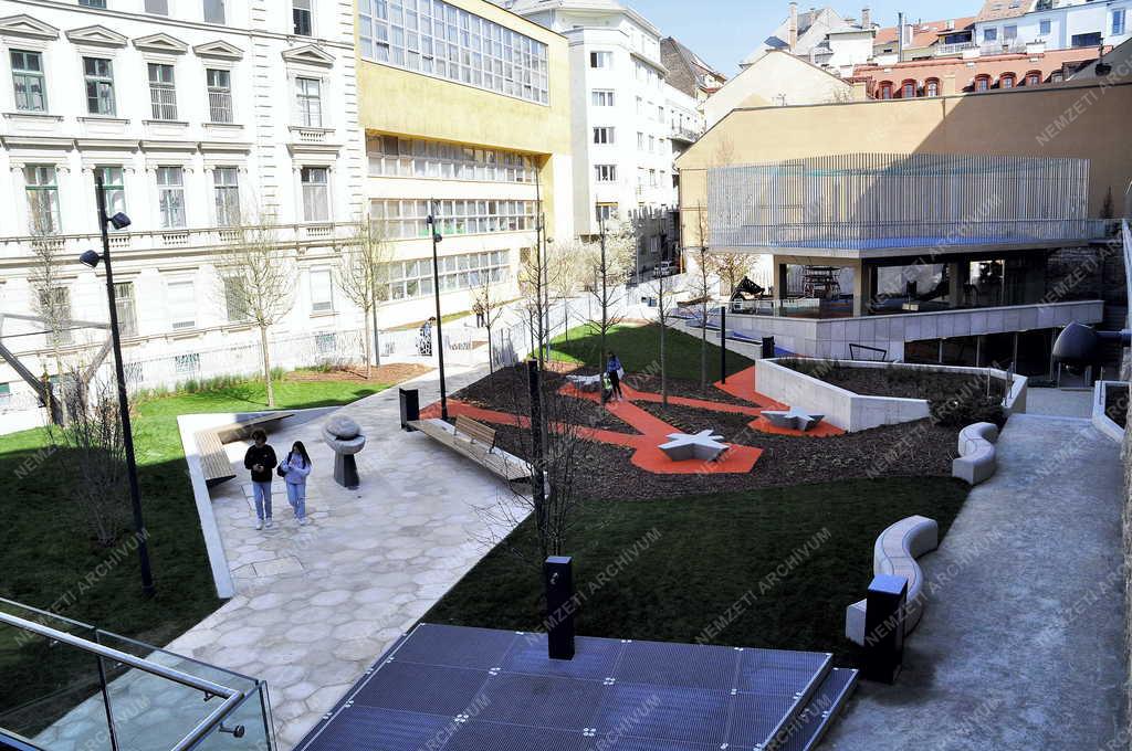 Városkép - Szabadidő - Budapest - Új közpark, a Bástya park a belvárosban