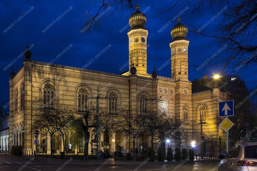 Egyházi épület - Budapest - A Dohány utcai zsinagóga