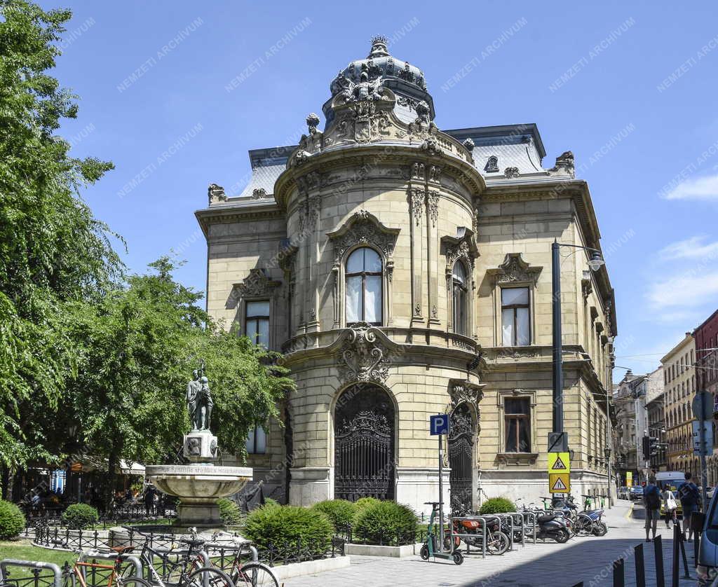 Kultúra - Budapest - Fővárosi Szabó Ervin Könyvtár Központi Könyvtára