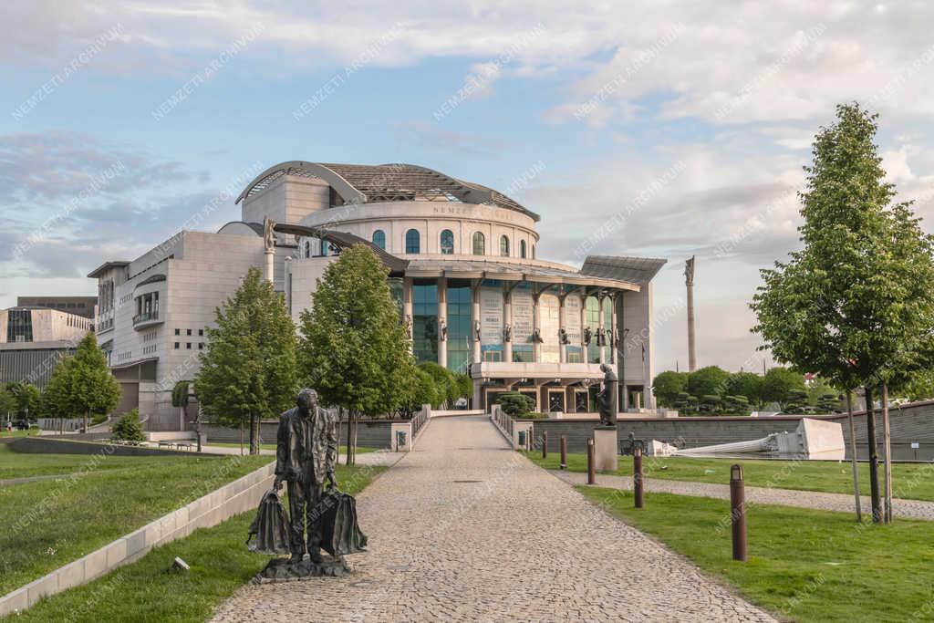 Épület - Budapest - A Nemzeti Színház 