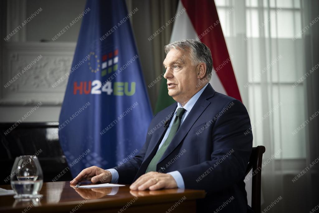 EU-elnökség - Orbán Viktor interjút adott az M1-nek