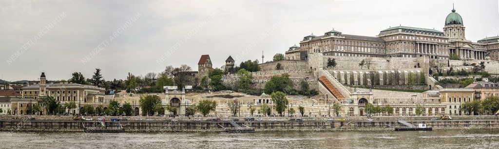 Műemlék - Budapest - A Várkert Bazár