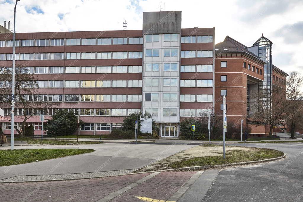 Szolgáltatás - Budapest - Bihari Irodaház