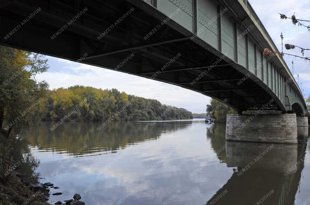 Közlekedési létesítmény - Tokaj - Tisza-híd
