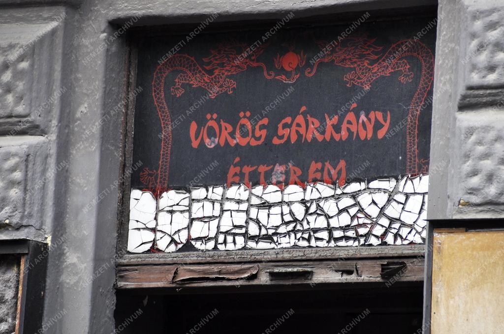 Vendéglátás - Budapest - A bezárt egykori Vörös Sárkány étterem