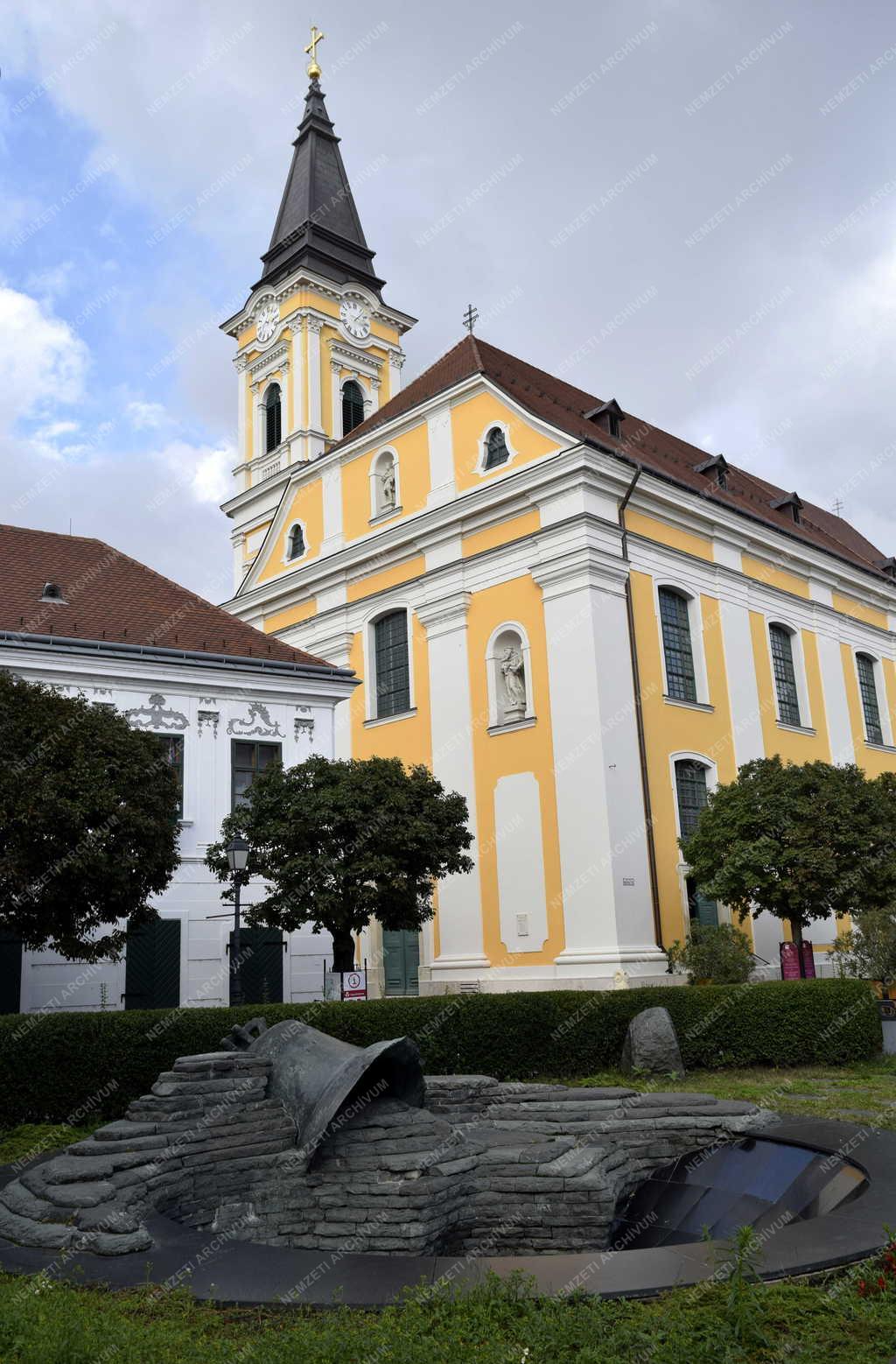 Városkép - Székesfehérvár - A II. világháború halottainak emlékműve