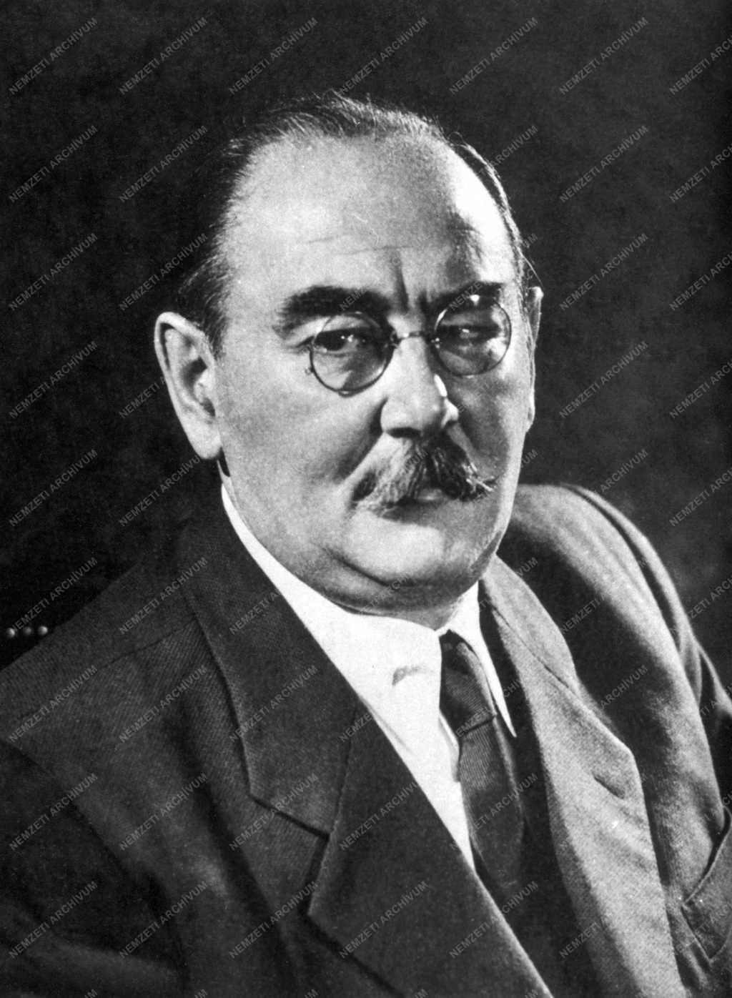 Belpolitika - Nagy Imre portréja