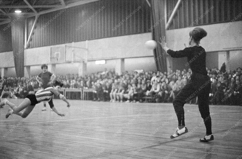 Sport - Női kézilabda - FTC - Goldberger