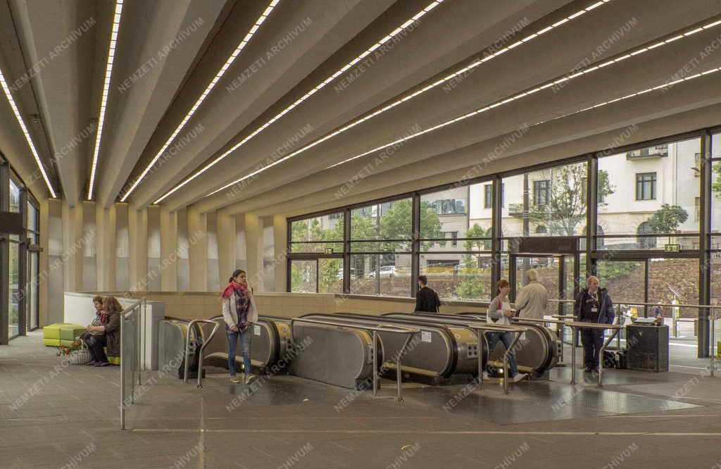 Városkép - Budapest - A felújított Széll Kálmán tér