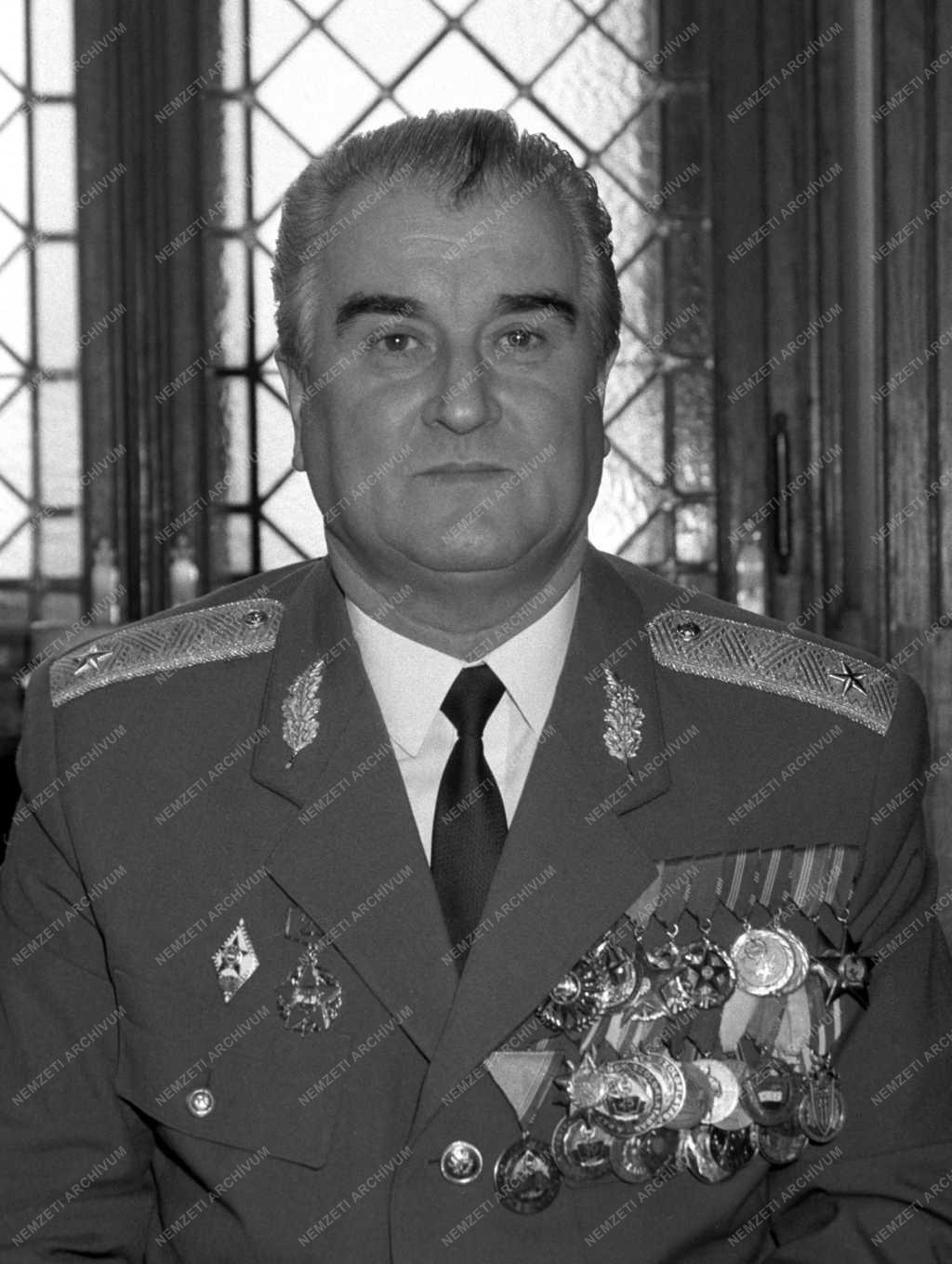 Fegyveres erők - Kitüntetés a Parlamentben - Kiss Lajos