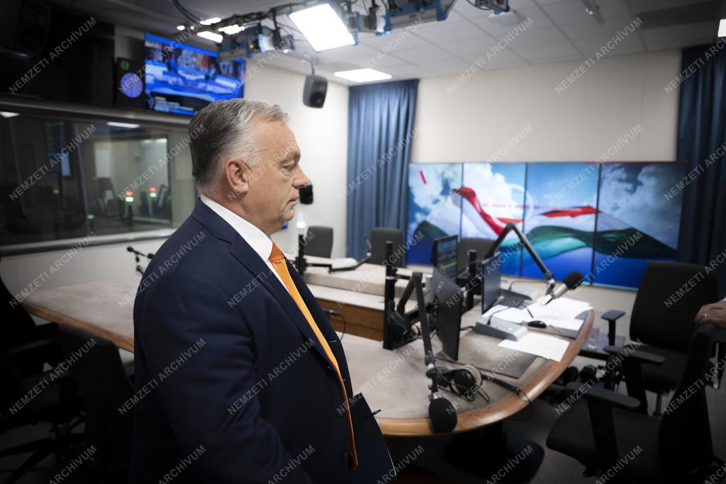 Miniszterelnöki interjú a Kossuth rádióban