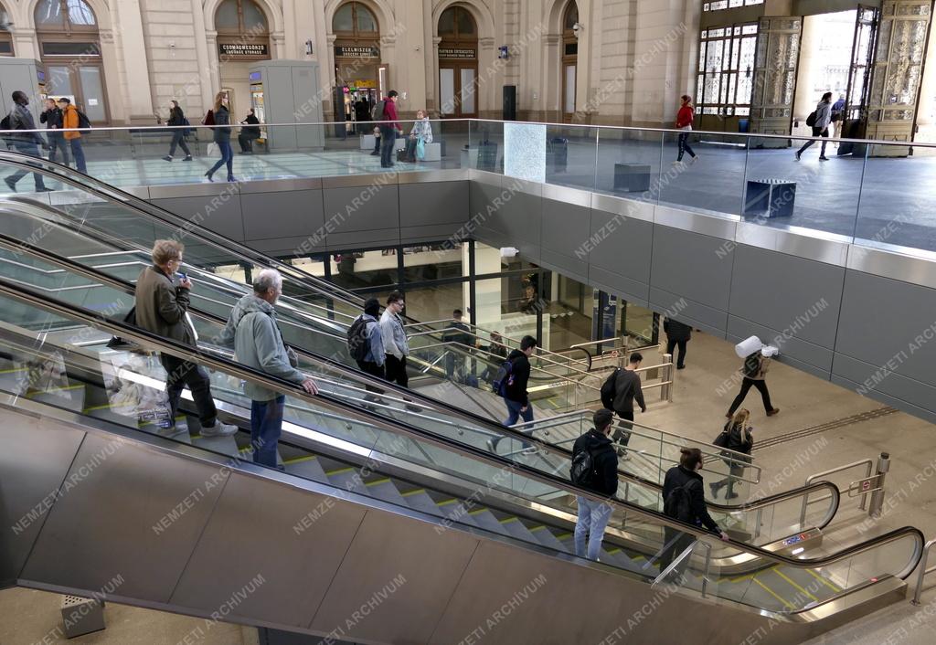Közlekedés - Budapest - Keleti pályaudvar
