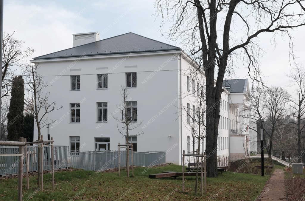 Oktatás - Budapest - Moholy-Nagy Művészeti Egyetem