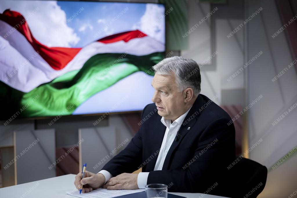 Miniszterelnöki interjú a Kossuth rádióban