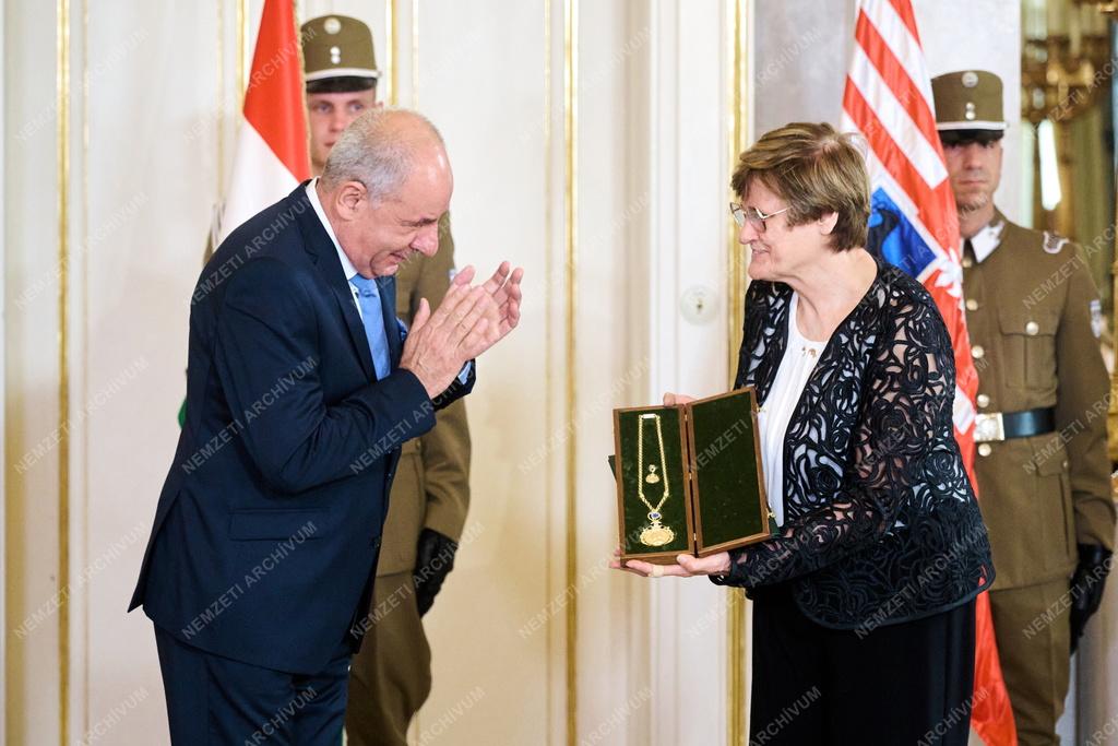 Karikó Katalin és Krausz Ferenc megkapta a Magyar Corvin-lánc kitüntetést 