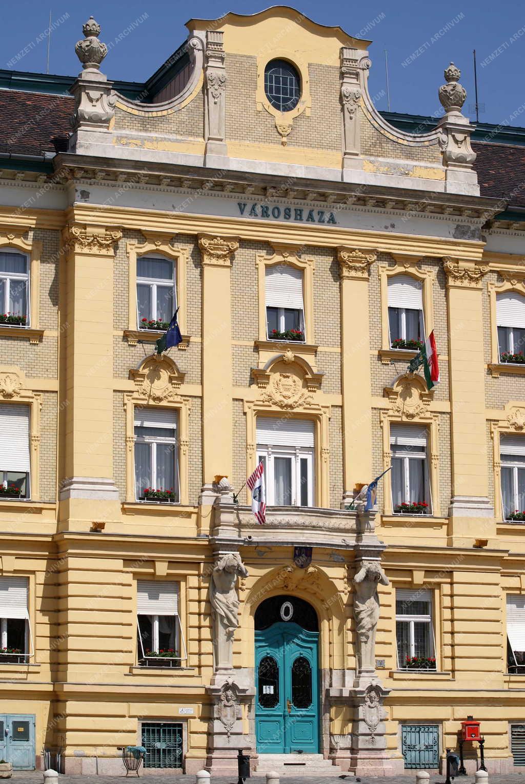 Középület - Budapest - A III. kerületi városháza 
