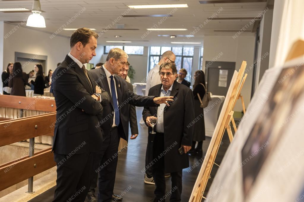 Átadták a kiskőrösi Petőfi Sándor Kulturális Központ építészeti tervpályázatának díjait