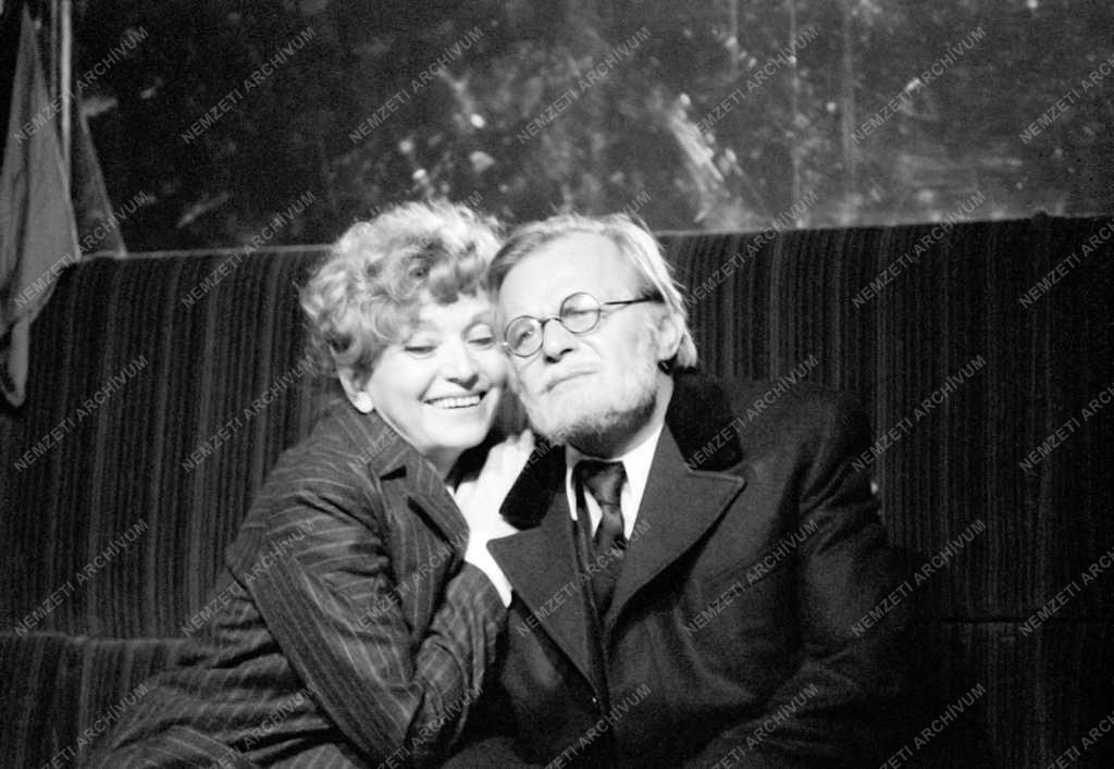 Kultúra - Színház - Hubay Miklós: Freud, az álomfejtő álma