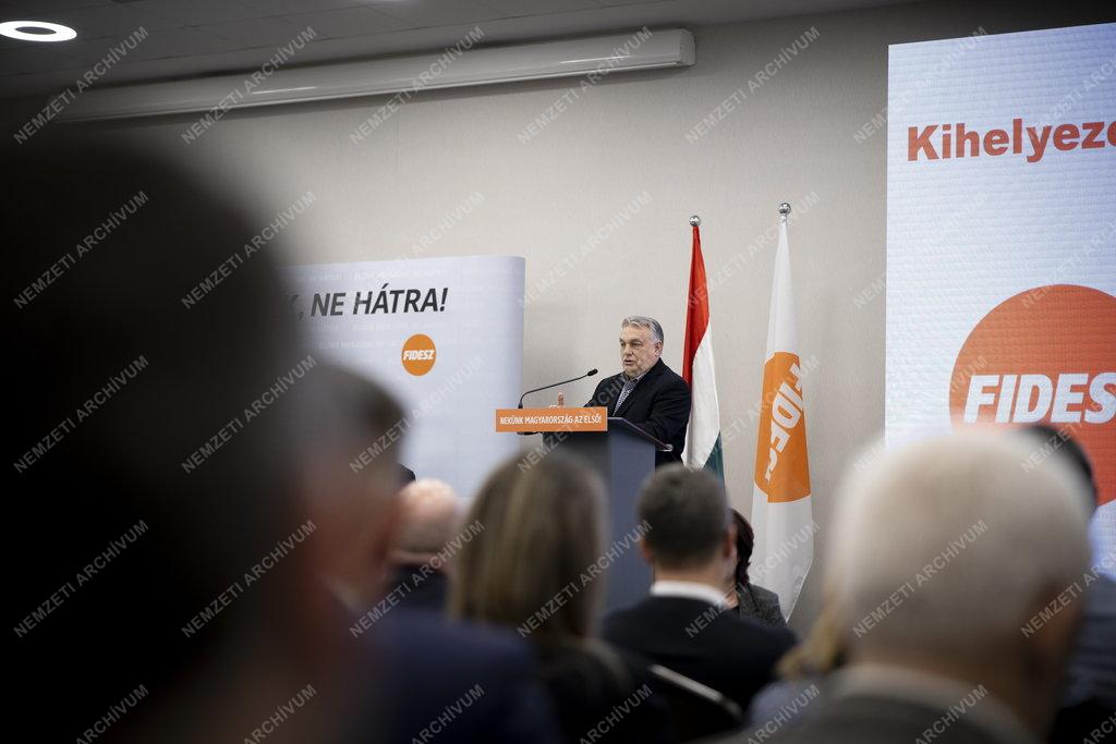 A Fidesz-KDNP frakcióülése Balatonalmádiban
