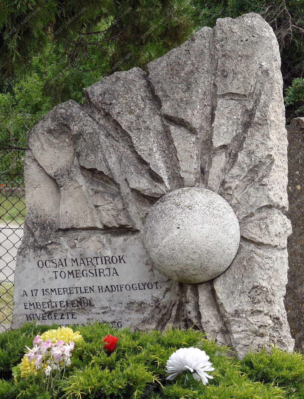 Ócsa - Katolikus temető - Síremlék