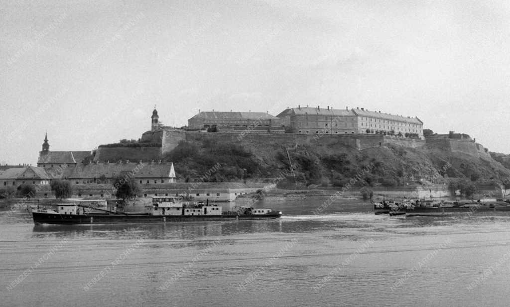 Városkép - Jugoszlávia - Péterváradi vár