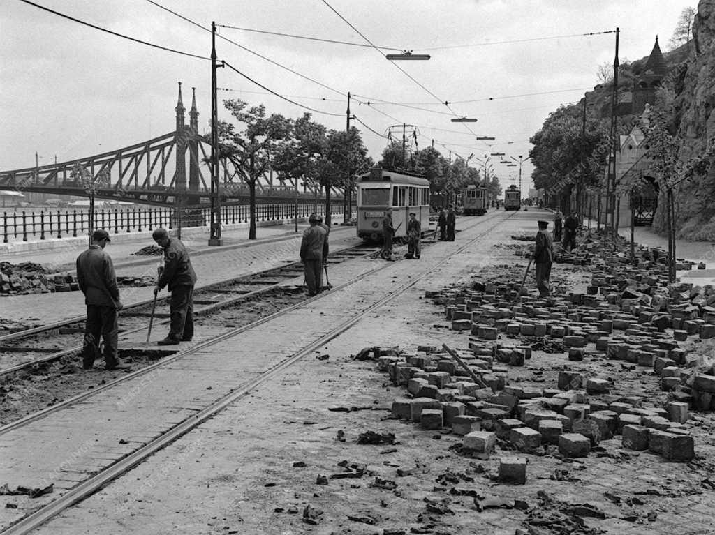 A szerző válogatása - Korszerűsítik a Gellért rakpartot