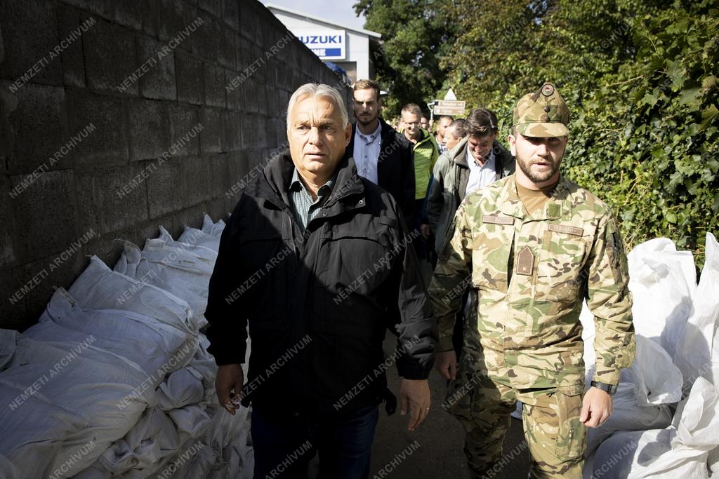 Árvíz - Orbán Viktor Kismaroson 