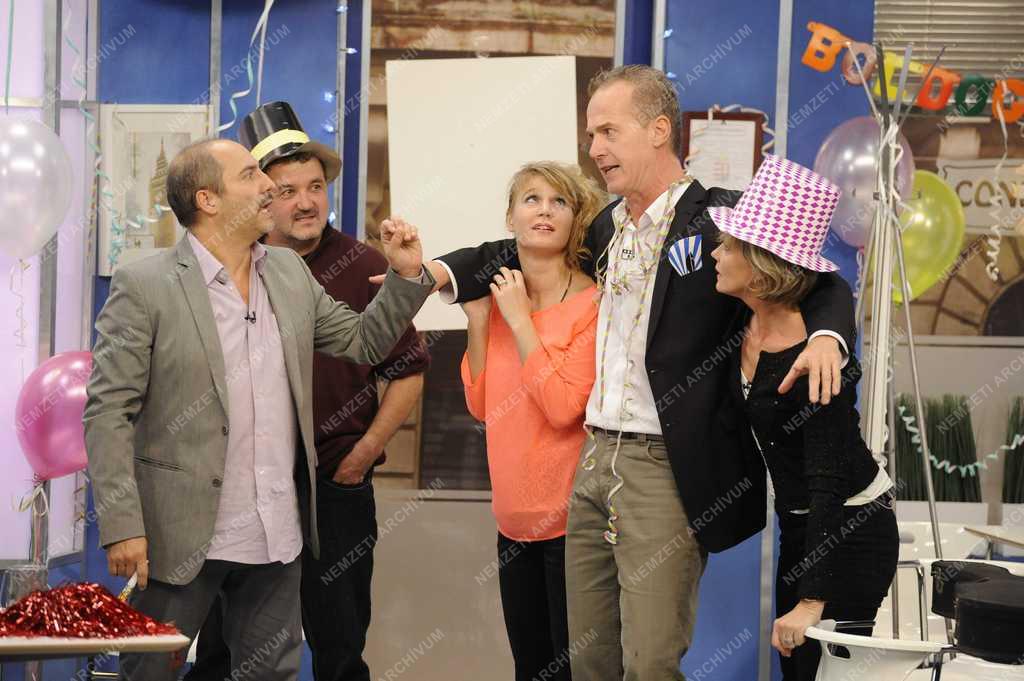 A Mindenből egy van című tévésorozat felvétele