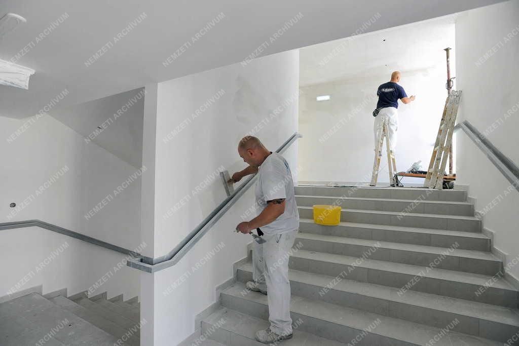 Építőipar - Debrecen - Dóczy Lakópark építése