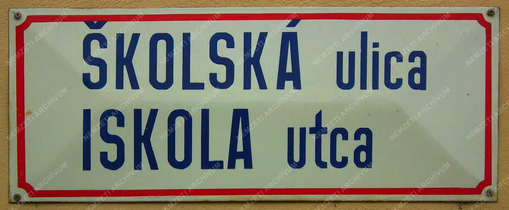 Révkomárom - Utcanévtábla