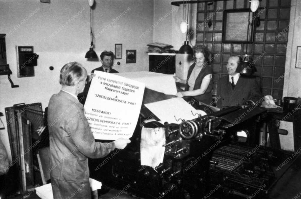 Ötvenhat emléke - A Szociáldemokrata Párt újjászületése