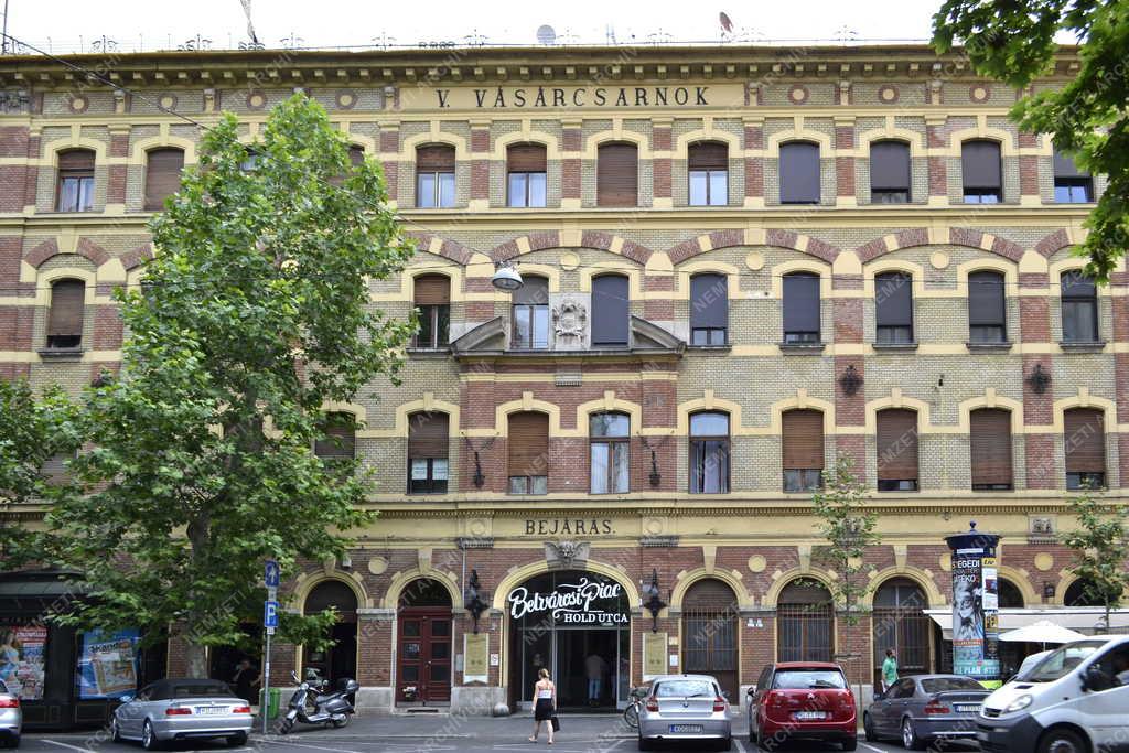 Épület - Budapest - A Hold utcai Vásárcsarnok épülete