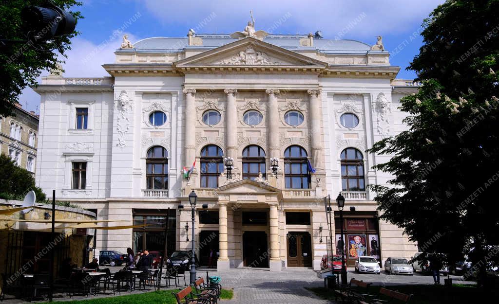 Műemlék épület - Budapest - A Budai Vigadó