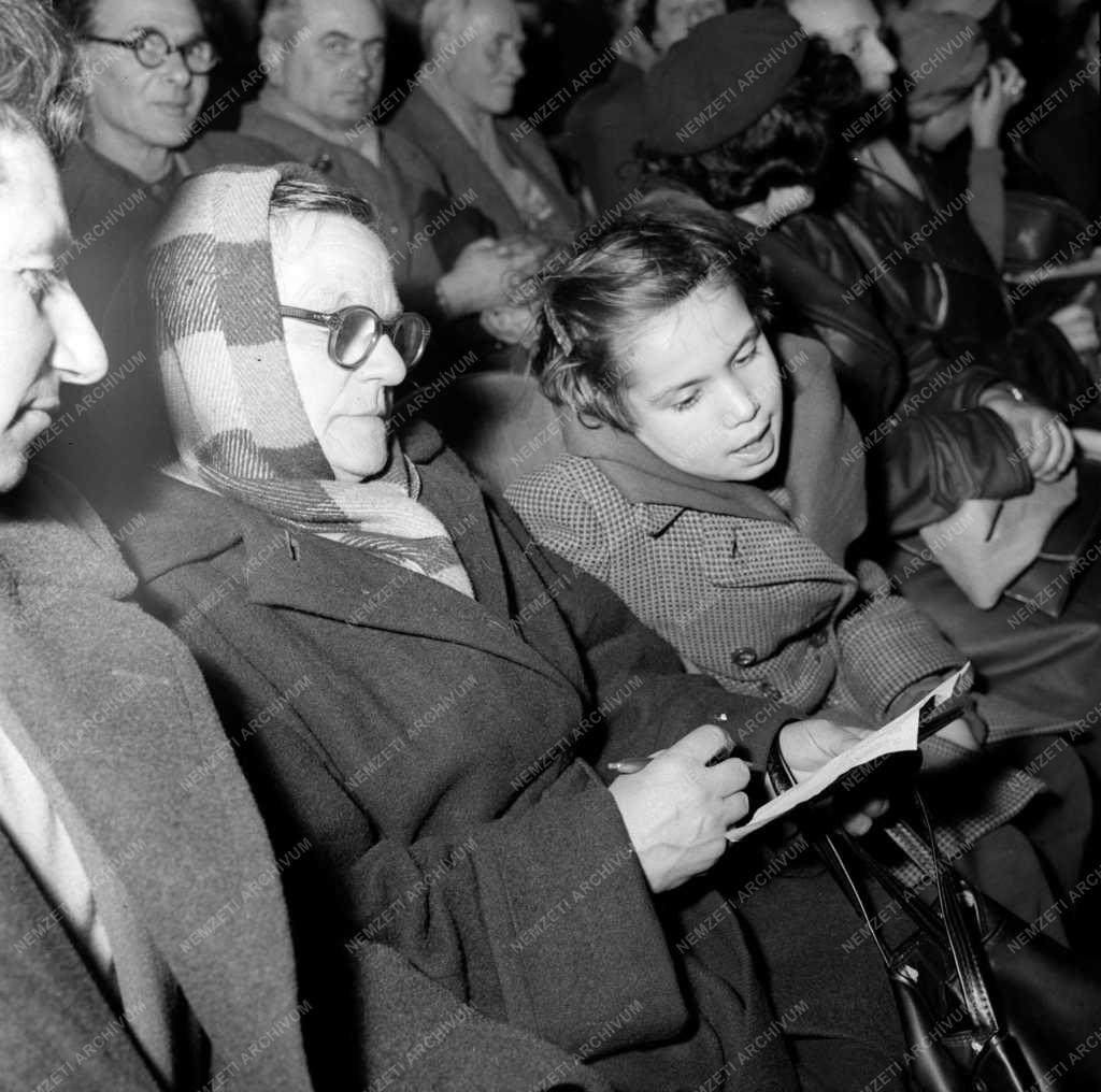 Kultúra - Szabadidő - Szerencsejáték - Az első lottósorsolás