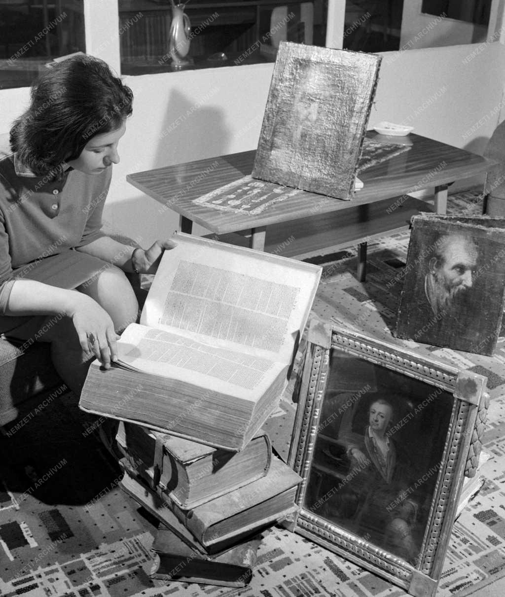 Kultúra - 1627-ből származó szótárt és régi festményeket találtak Kaposvárott