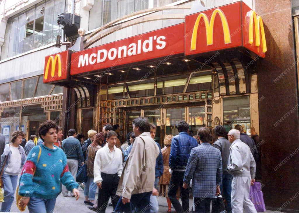 Vendéglátóipar - 20 éve nyílt meg a budapesti McDonald's