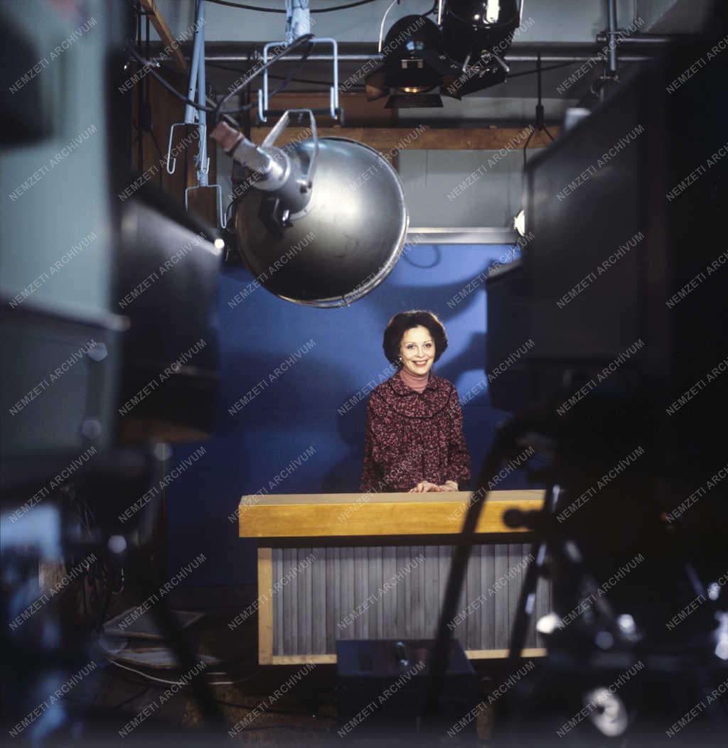 Média - Televízió - Berkes Zsuzsa, a Magyar Televízió bemondója