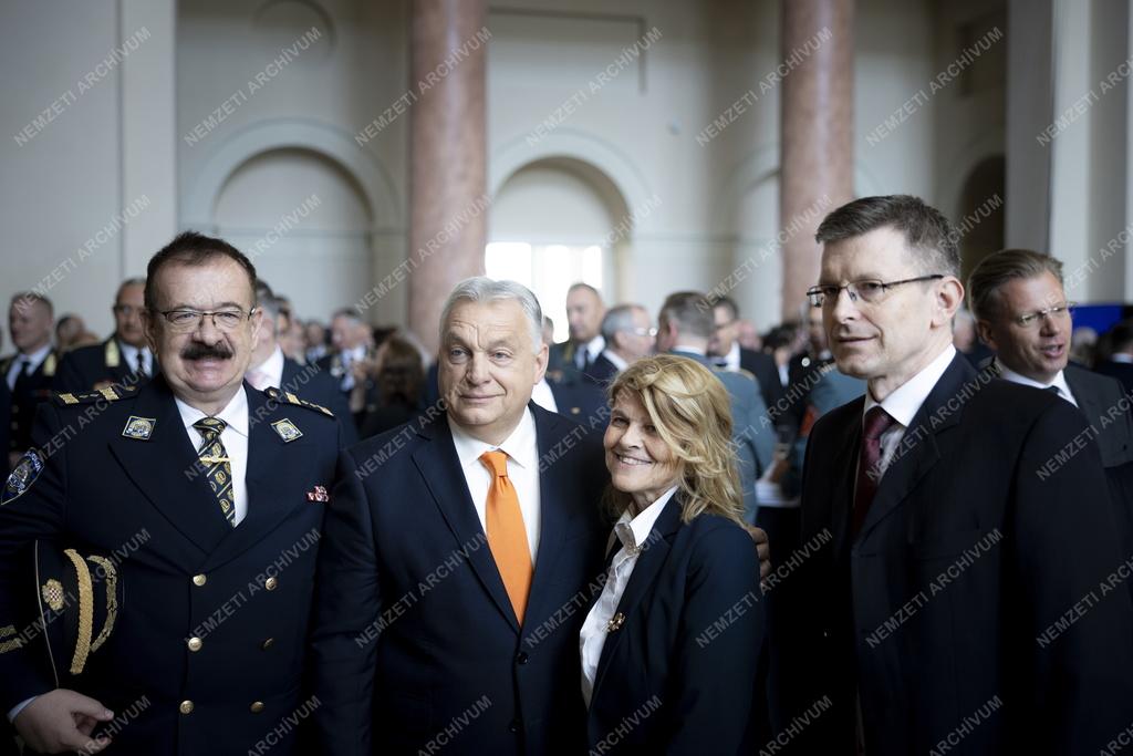 A Nemzeti Közszolgálati Egyetem Rendészettudományi Karának és Katasztrófavédelmi Intézetének tisztavatója