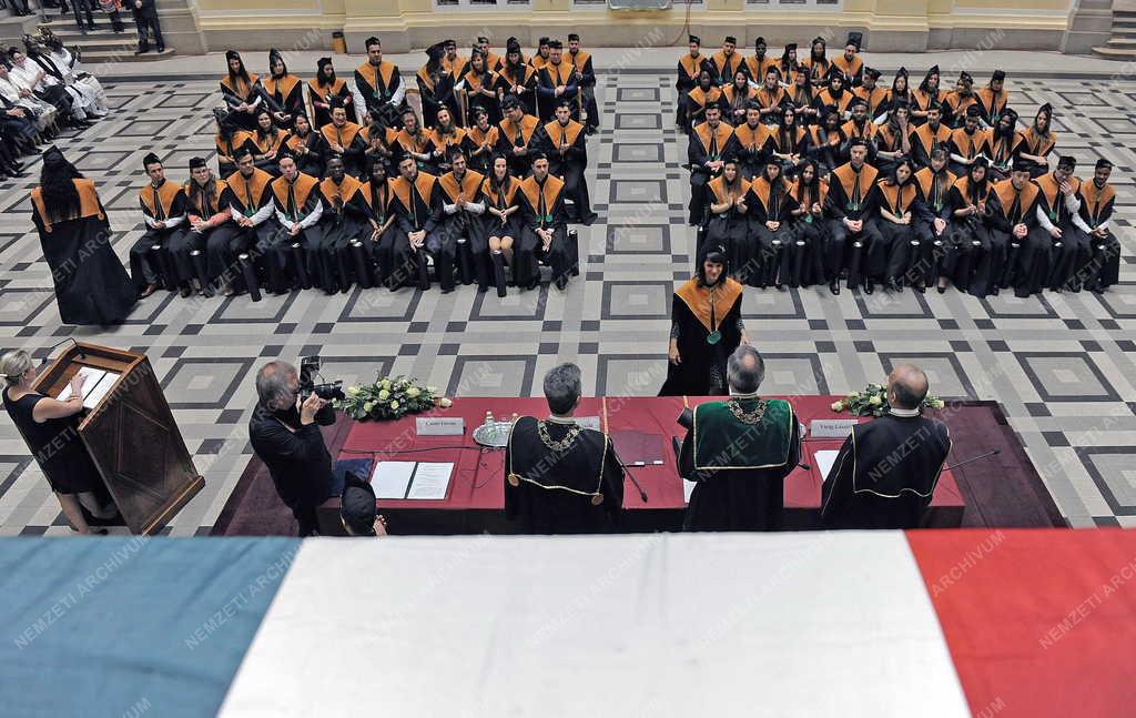 Felsőoktatás - Debrecen - Diplomaosztó ünnepség