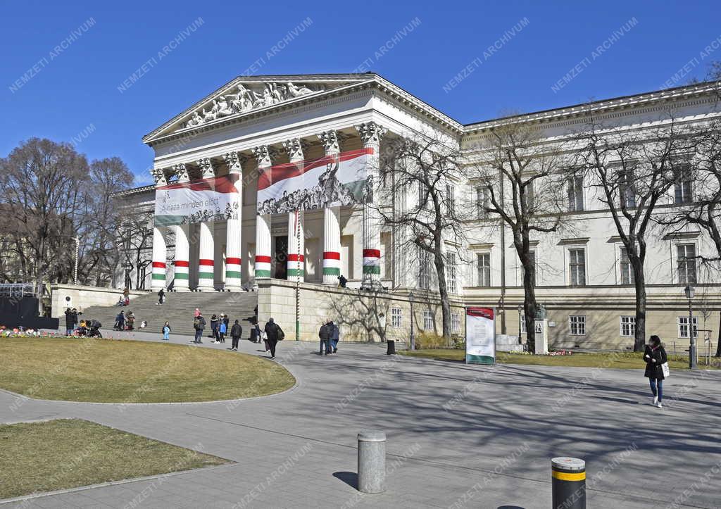 Városkép - Budapest - Magyar Nemzeti Múzeum