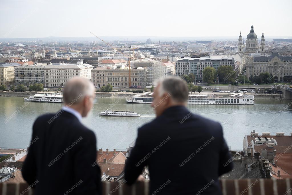 Orbán Viktor a luxemburgi miniszterelnökkel tárgyalt