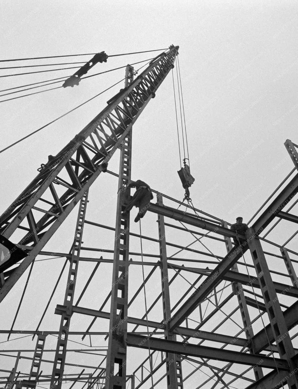 Ipar - Metallochemia új üzemeinek építése