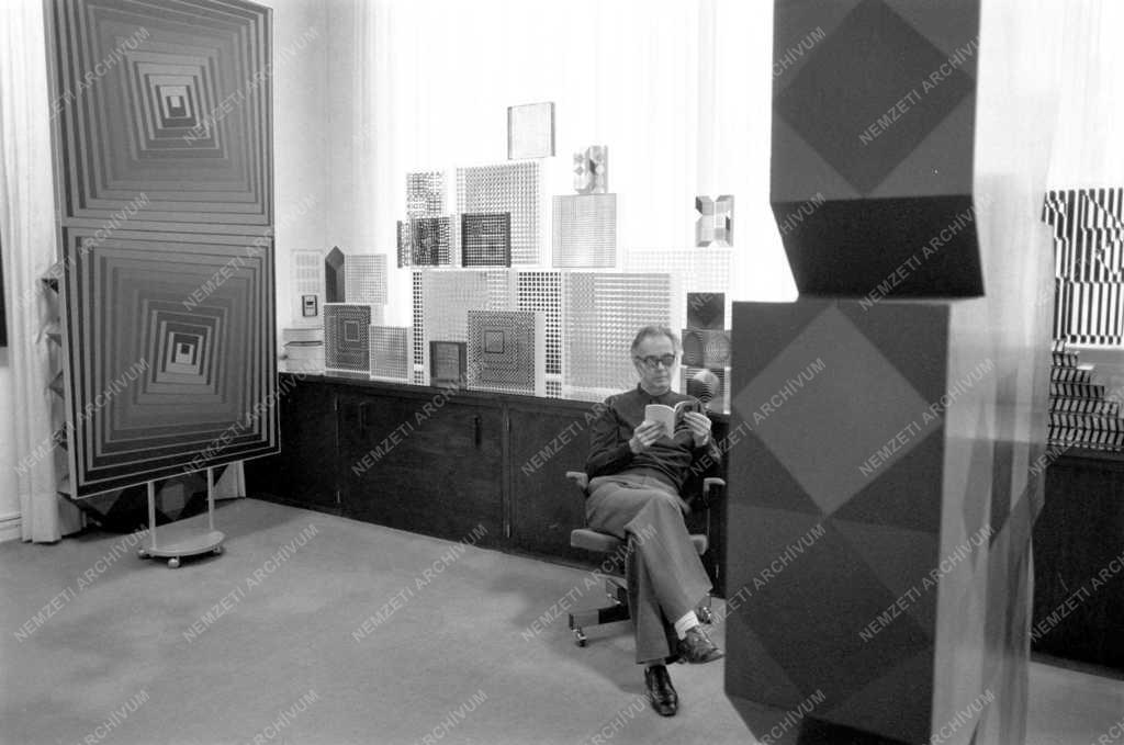 Victor Vasarely magyar származású francia festő